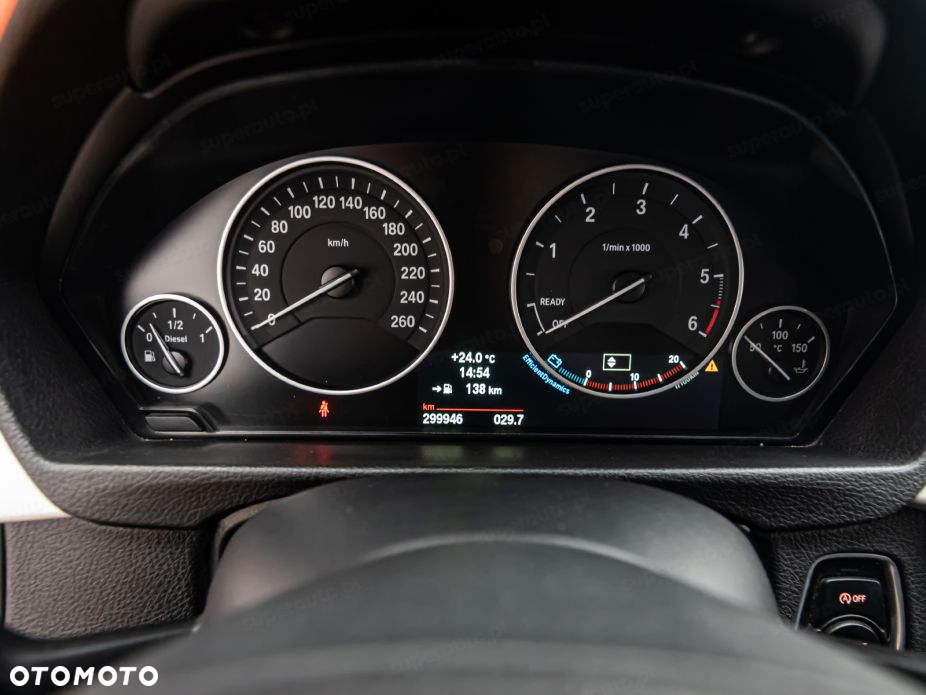 BMW Seria 3 318d - 13