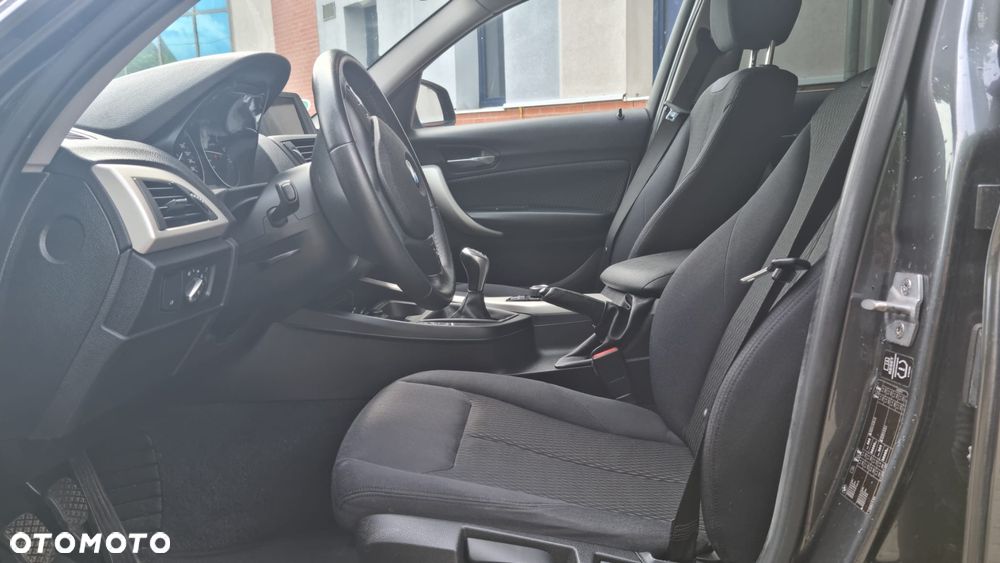 BMW Seria 1 118i Sport Line - 21