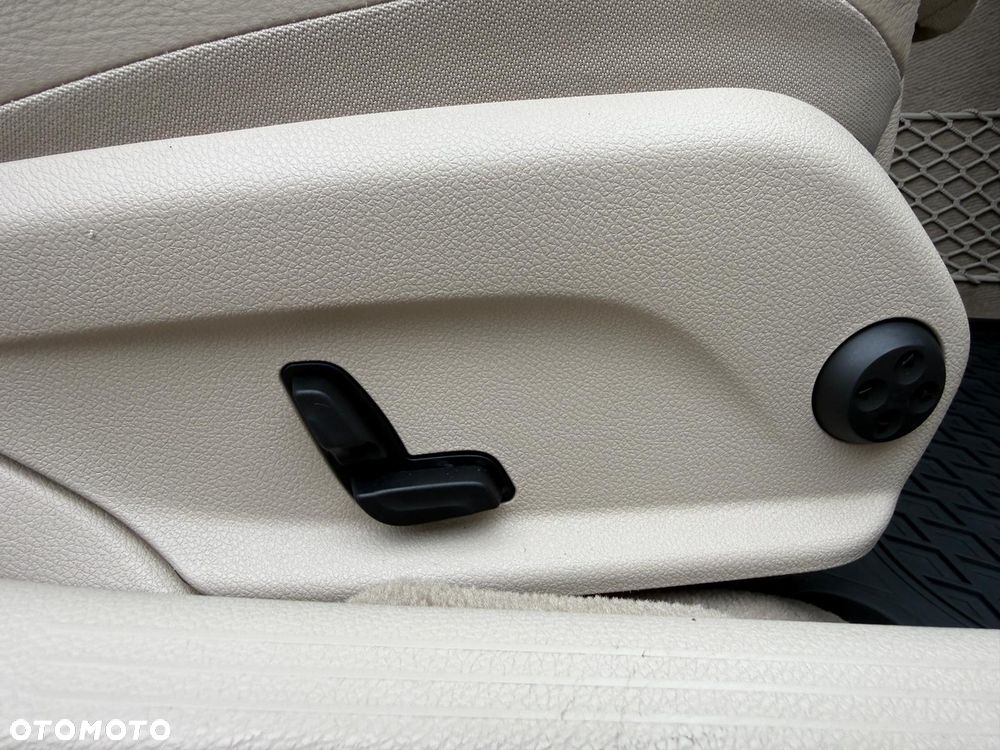 Mercedes-Benz Klasa C 200 4-Matic 7G-TRONIC - 18