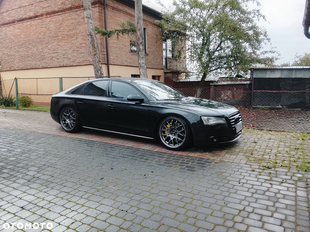 Audi A8 - 4