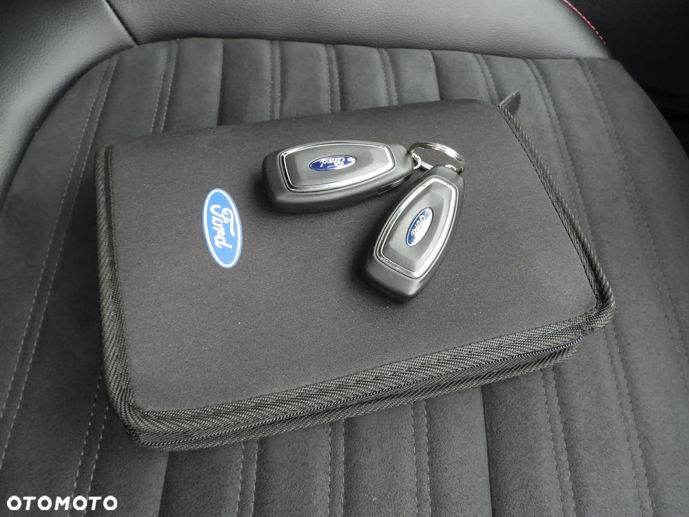 Ford Kuga 2.0 EcoBlue mHEV FWD ST-Line X - 29