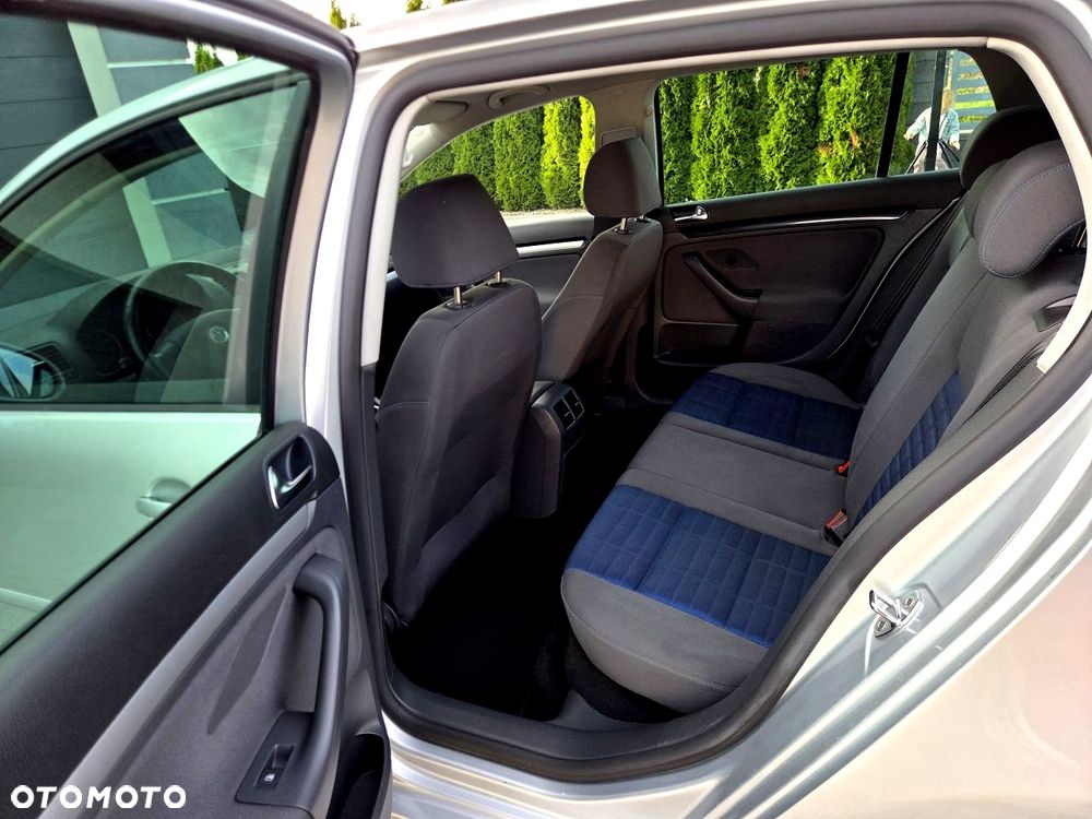 Volkswagen Golf - 19