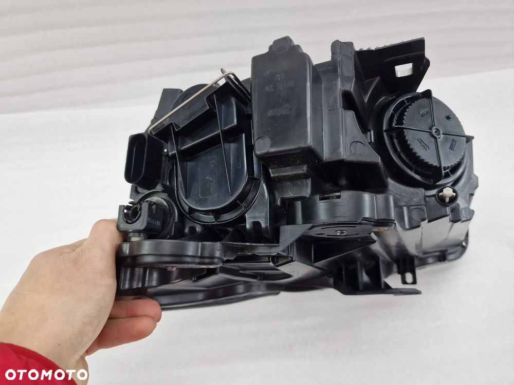 AUDI Q2 81A PRAWA LAMPA PRZEDNIA PRZÓD ZWYKŁA , NR 81A941004 , ŁADNA , NIEUSZKODZONA , NR AUKCJI LA772 - 10