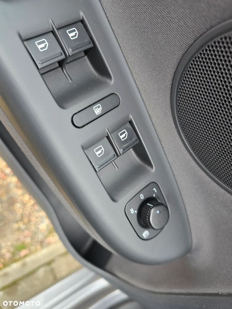 Volkswagen Golf 1.6 United - 19