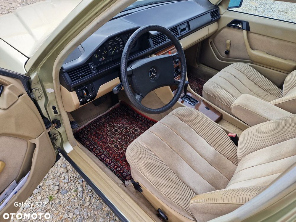 Mercedes-Benz W124 (1984-1993) - 16