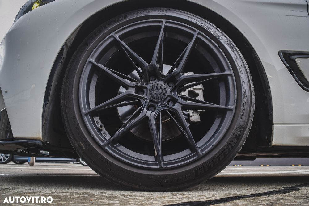 BMW Seria 3 320d GT M Sport - 13