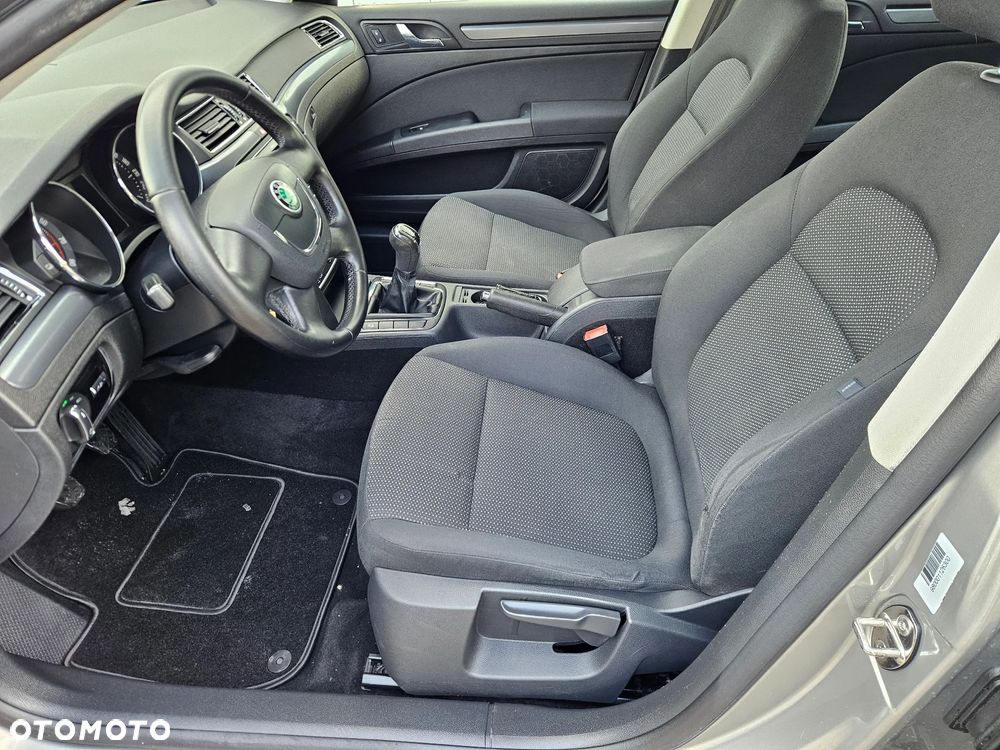 Skoda Superb 1.8 TSI Active - 10