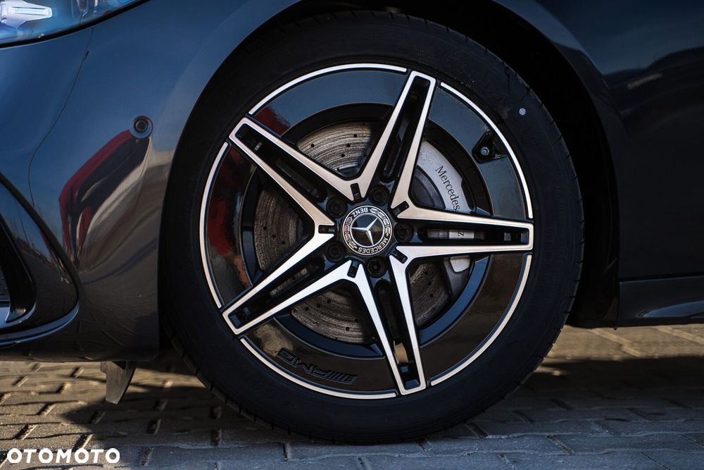 Mercedes-Benz C-Class 2024 photo 4