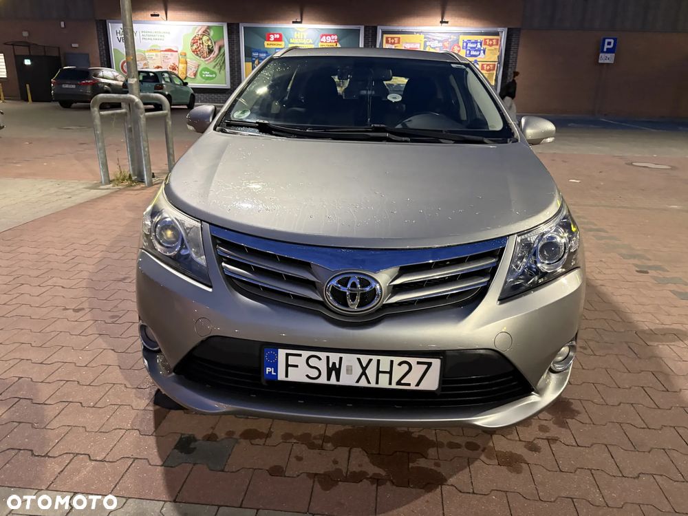 Toyota Avensis - 1