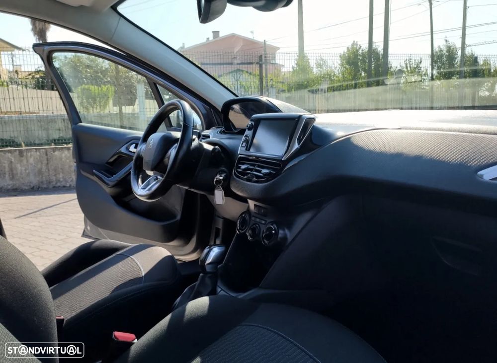 Peugeot 208 1.6 BlueHDi Style - 15
