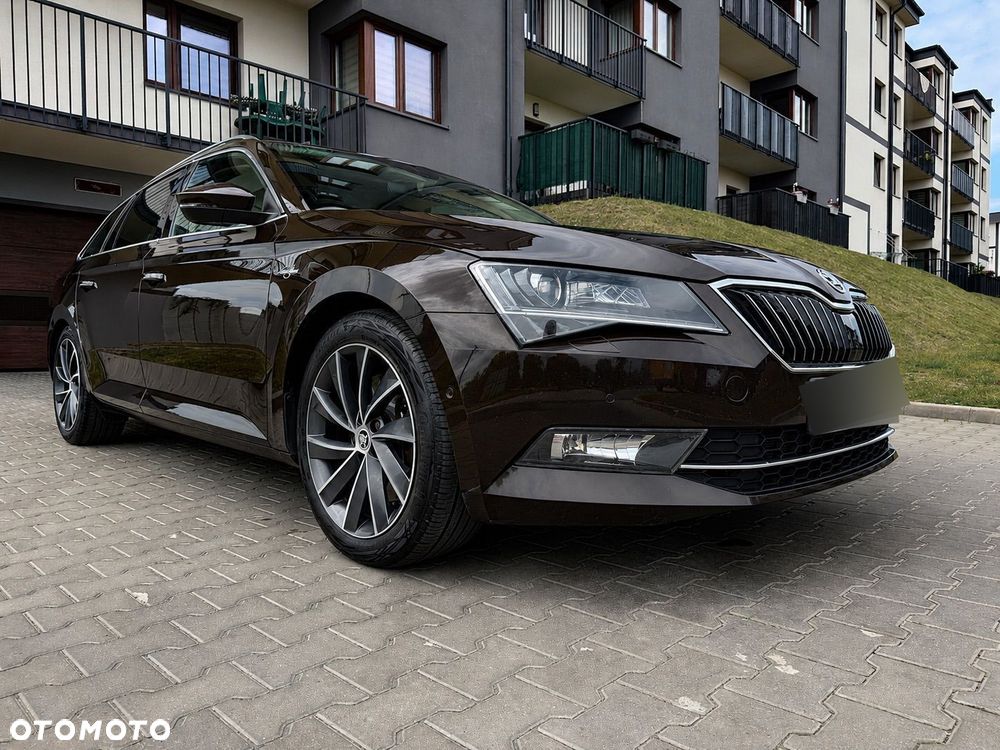 Skoda Superb 2.0 TSI 4x4 L&K DSG - 9