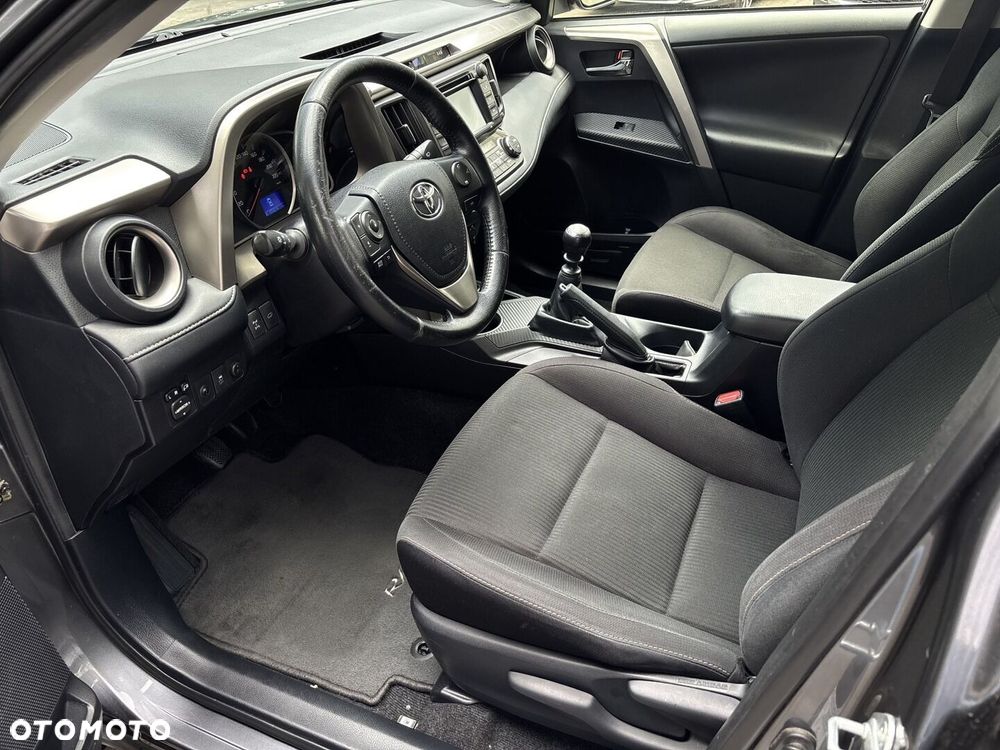 Toyota RAV4 - 11