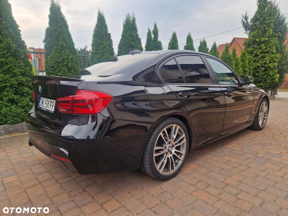 BMW Seria 3 320d M Sport - 5