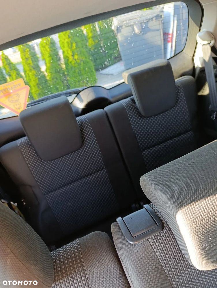 Toyota Corolla Verso 2.2 D-4D X + NAVI 7os - 12