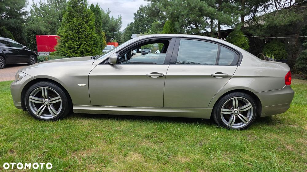BMW Seria 3 318d - 24