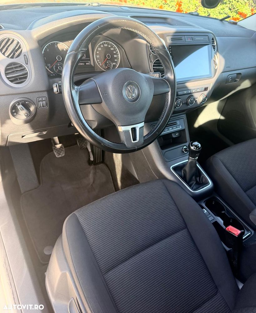 Volkswagen Tiguan - 5