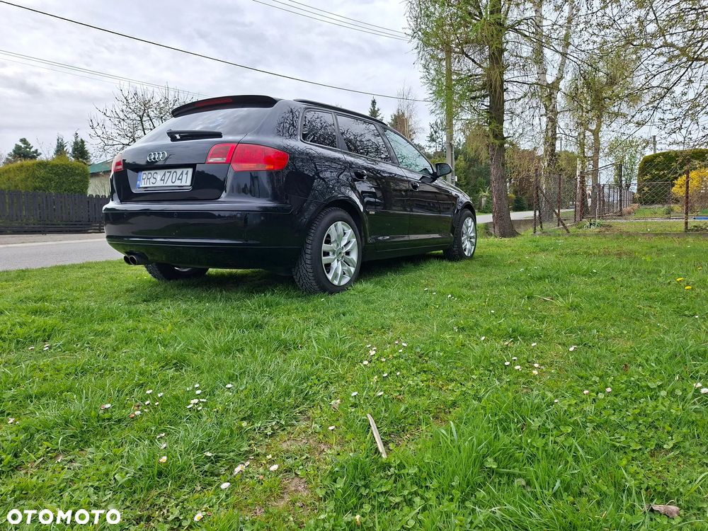 Audi A3 Sportback 2.0 TDI DPF (DSG) S tronic S line Sportpaket plus - 2