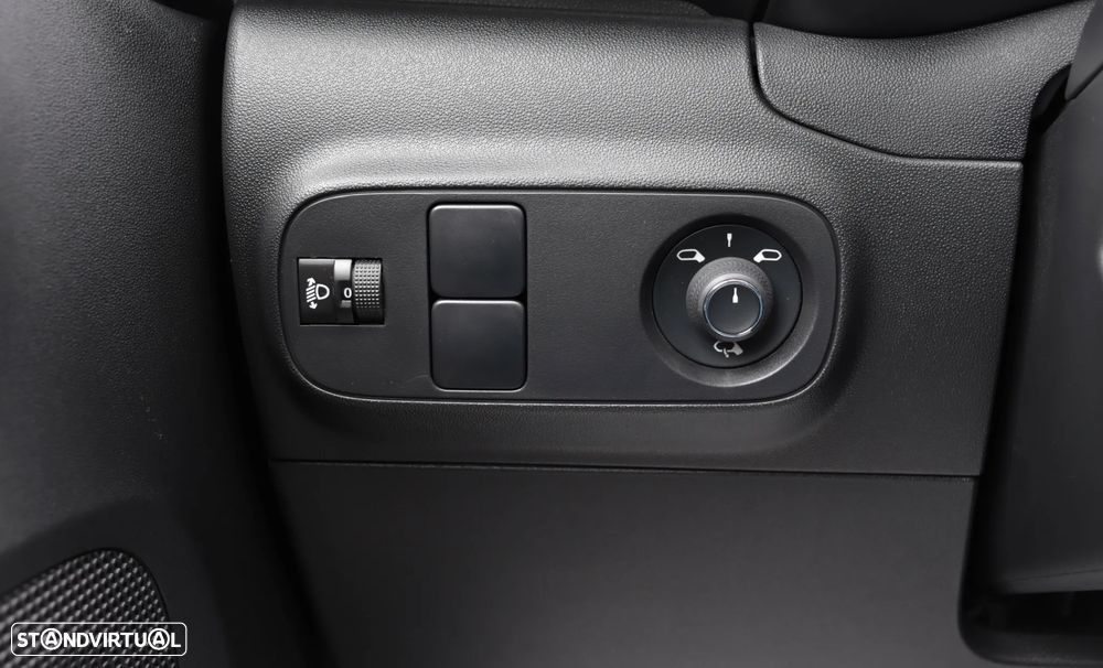 Citroën C3 1.2 PureTech Shine EAT6 - 29