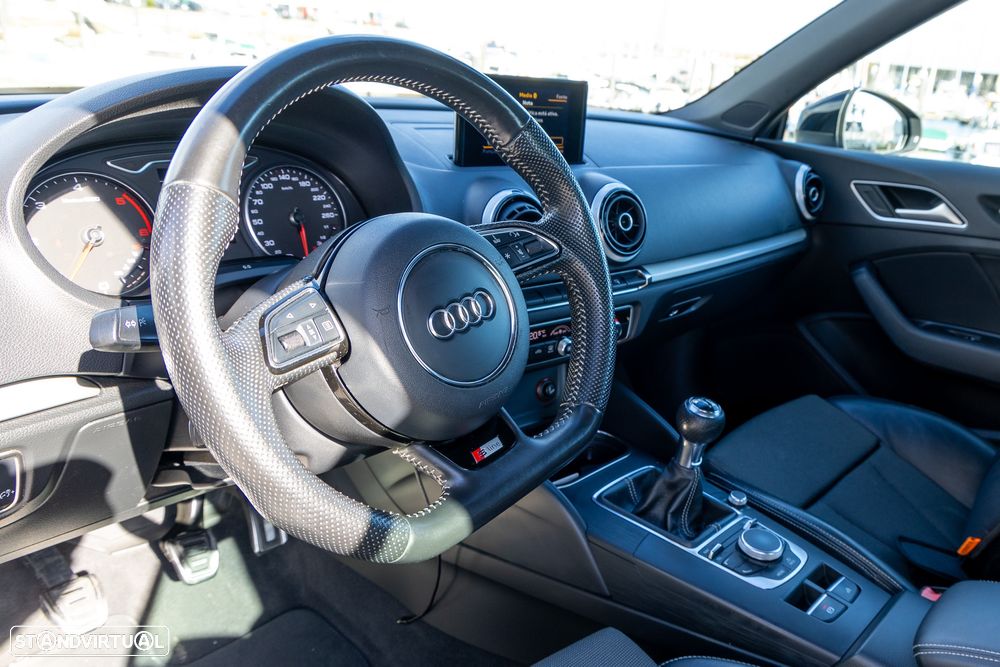 Audi A3 Cabrio 1.6 TDi S-line - 25