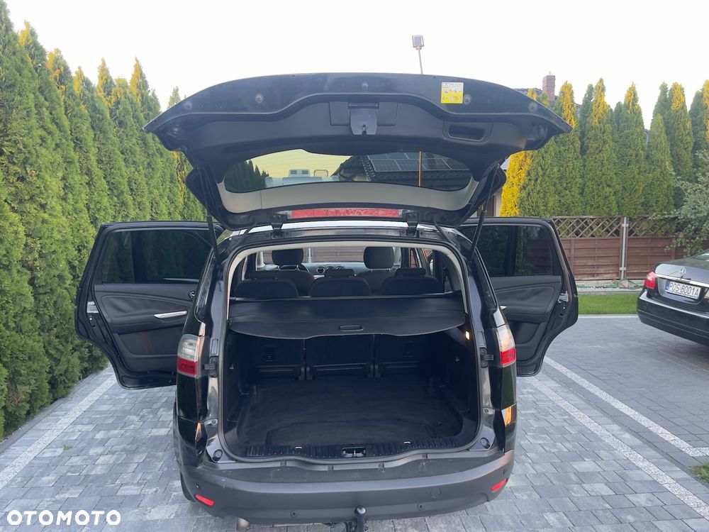 Ford S-Max - 38