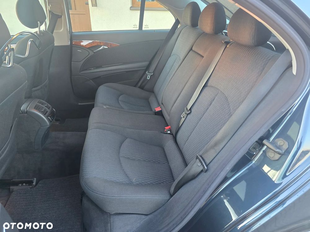 Mercedes-Benz Klasa E 280 CDI 4Matic Automatik Avantgarde DPF - 20