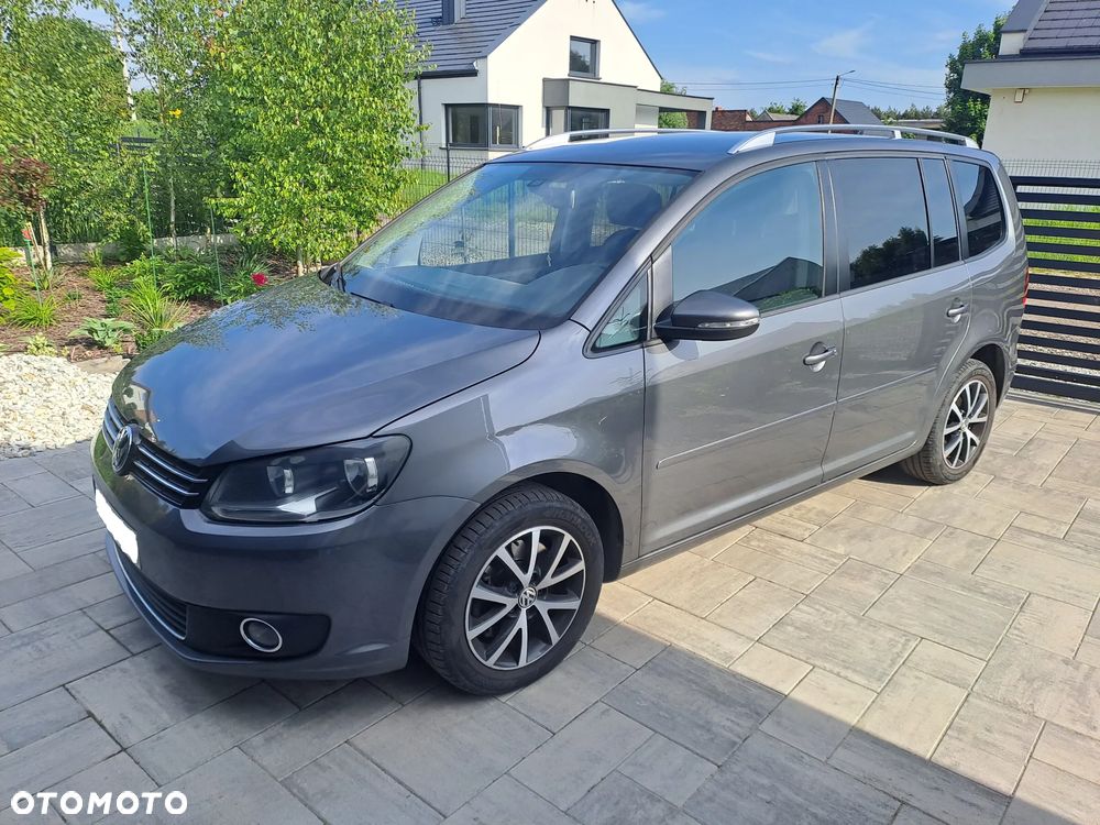 Volkswagen Touran 2.0 TDI DPF BlueMotion Technology MATCH - 2