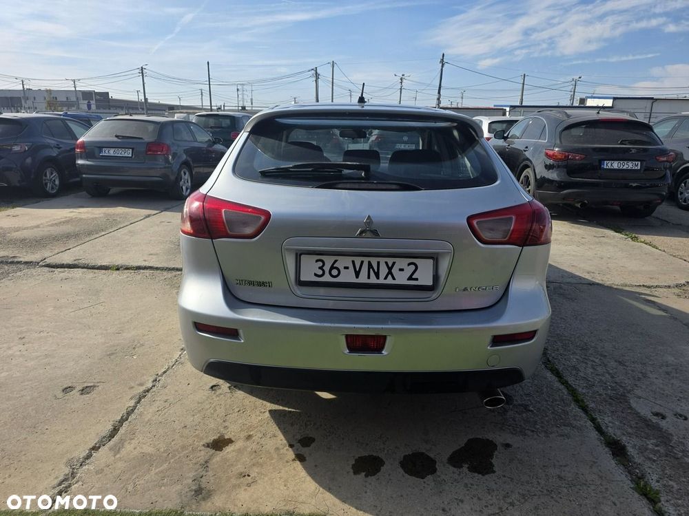 Mitsubishi Lancer 1.5 - 6
