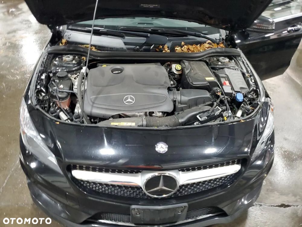 Mercedes-Benz CLA - 12