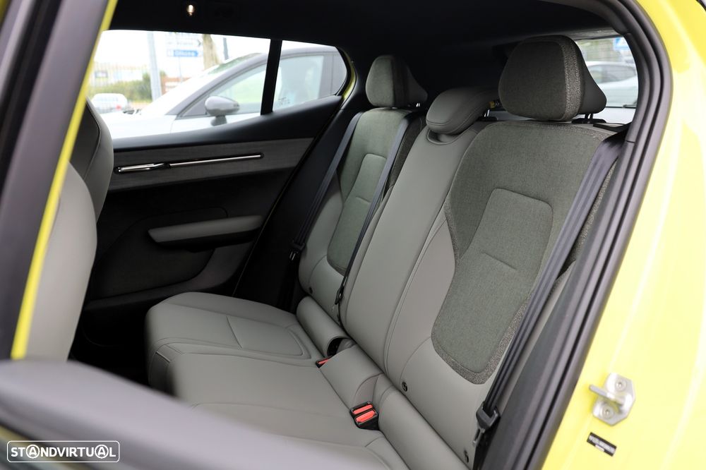 Volvo EX30 69 kWh Single Motor Extended Range Plus - 11