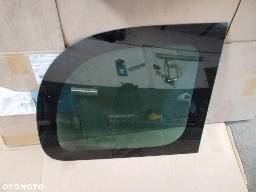 RENAULT KANGOO II LIFT 2015 ROK SZYBA TYŁ PRAWA W BŁOTNIK - 1