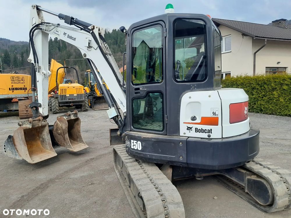 Bobcat E50 - 6