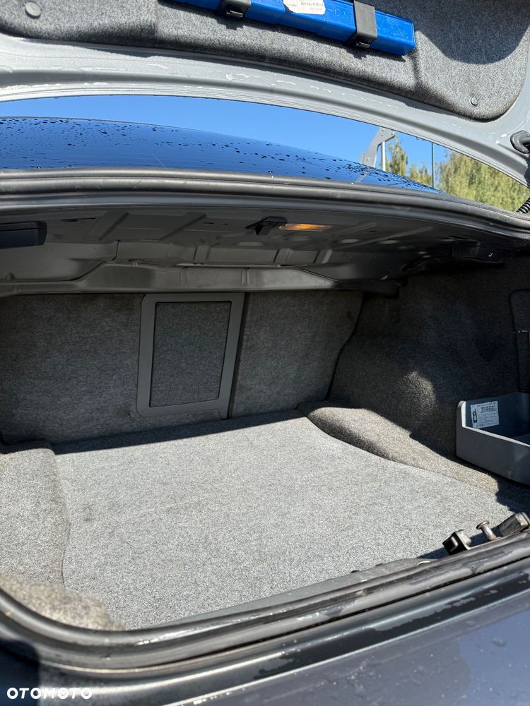 BMW Seria 3 318d - 14