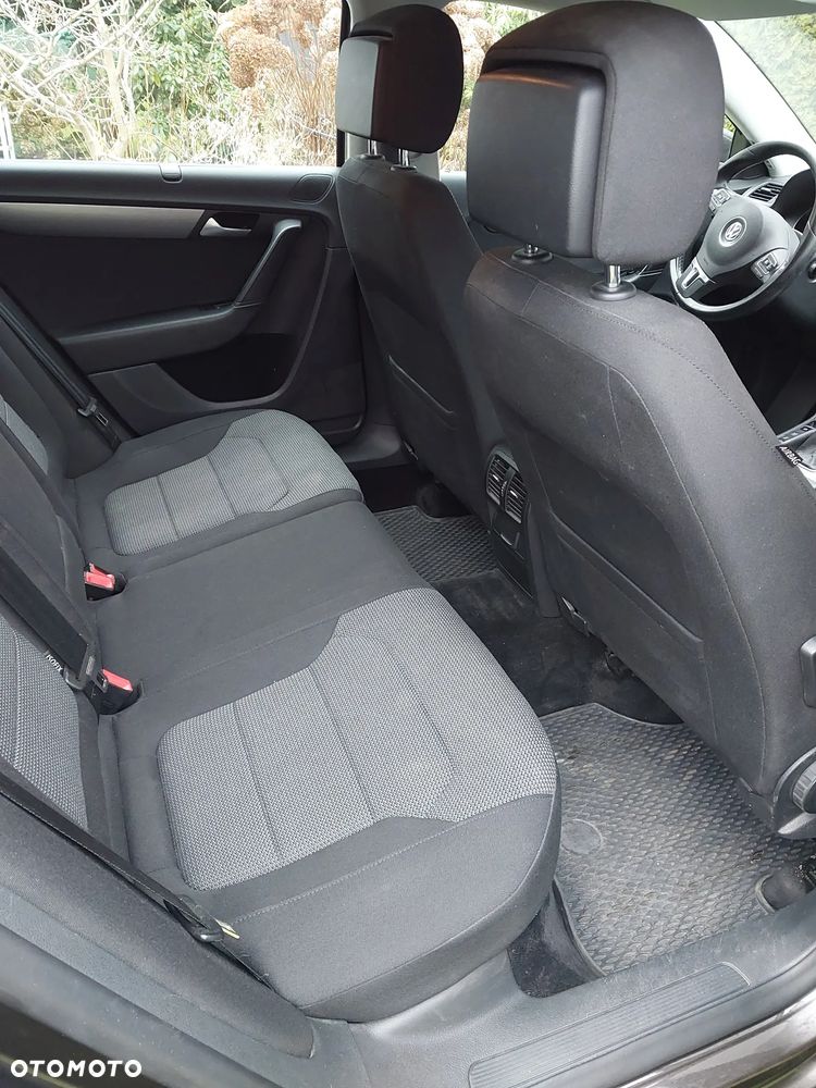 Volkswagen Passat 2.0 TDI Comfortline - 10