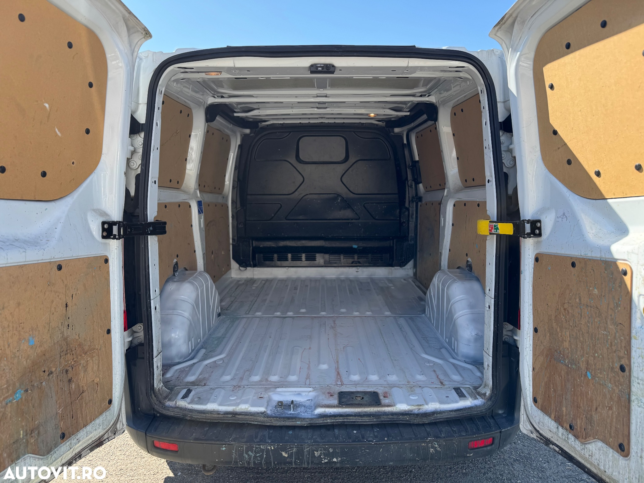 Ford Transit Custom DCIV 320 2.0 EcoBlue 105 CP L2H1 Trend - 15