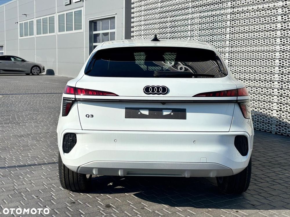 Audi Q3 - 6