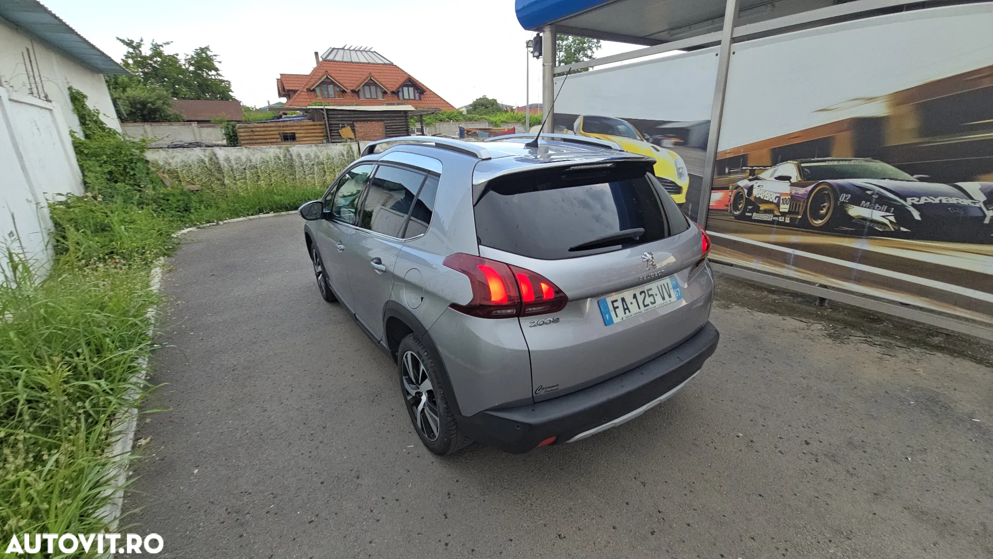 Peugeot 2008 PureTech 110 Stop&Start Allure - 29