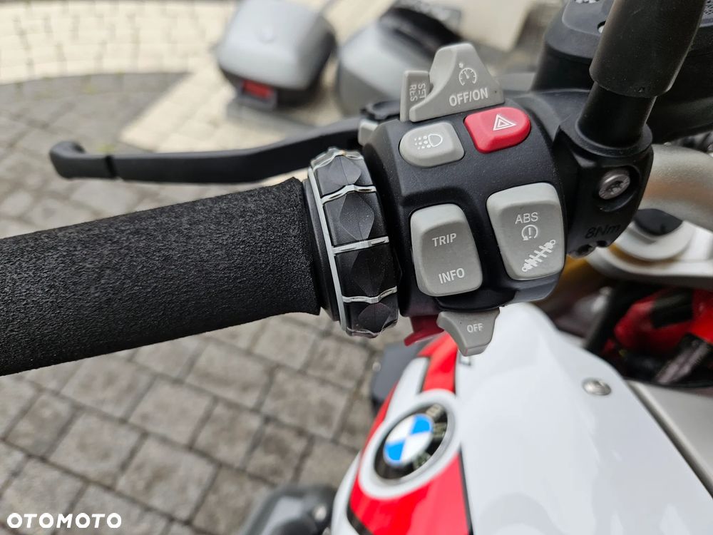 BMW R - 12