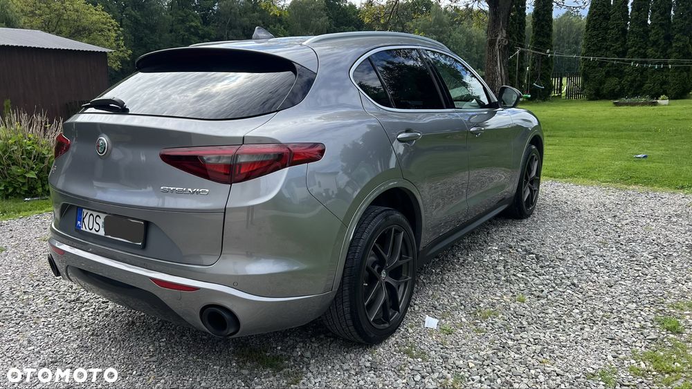 Alfa Romeo Stelvio - 3