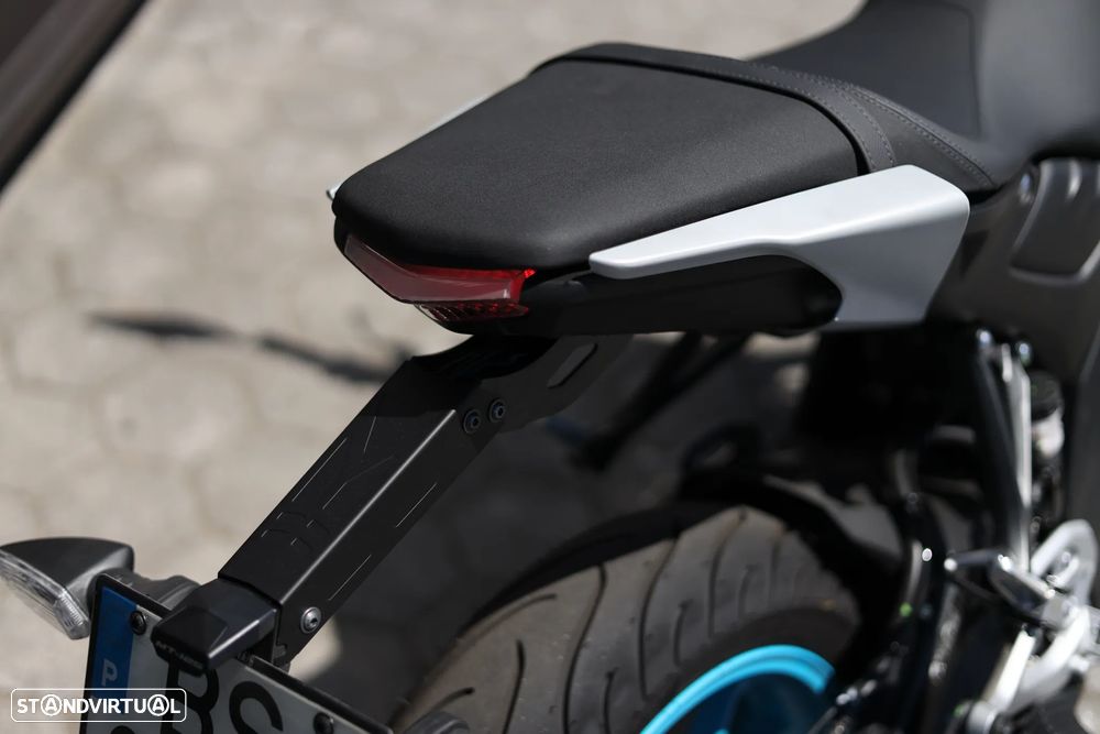 Yamaha MT-125 Ice Storm Pack Sport - 10