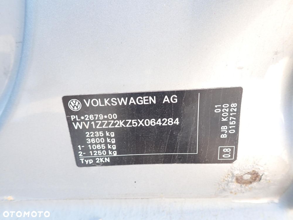 CZĘŚCI - Vw Caddy III 2K 1,9 TDI 105KM BJB 5B GQR lakier LA7W 2005r. INDEX - 10007 - 16
