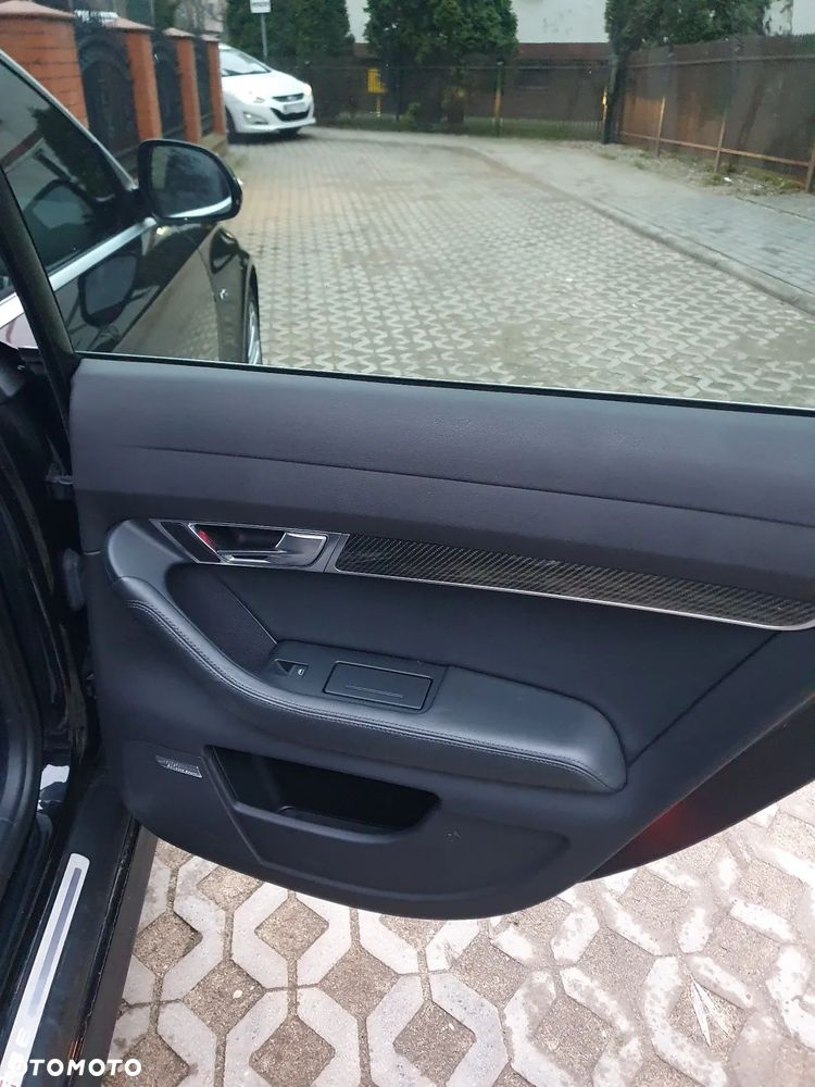 Audi RS6 Avant - 23