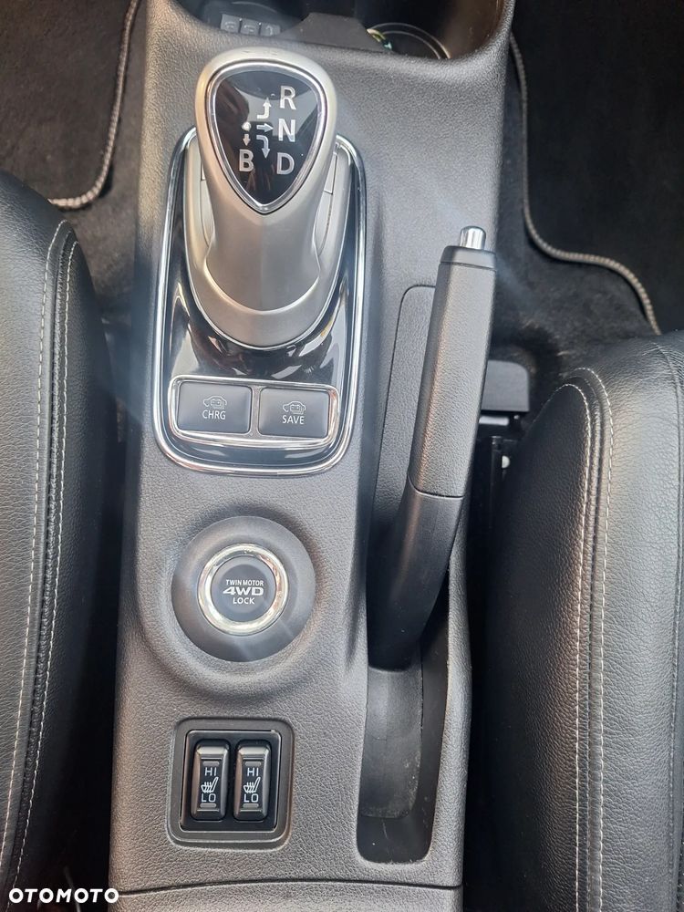Mitsubishi Outlander 2.0 4WD Plug-In Hybrid - 21