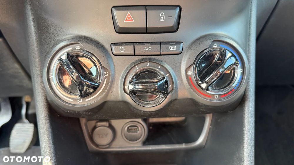 Peugeot 208 - 20