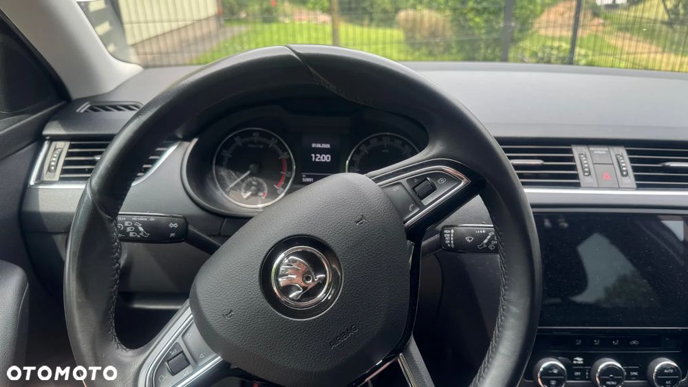 Skoda Octavia ver-1-4-tsi-ambition - 6