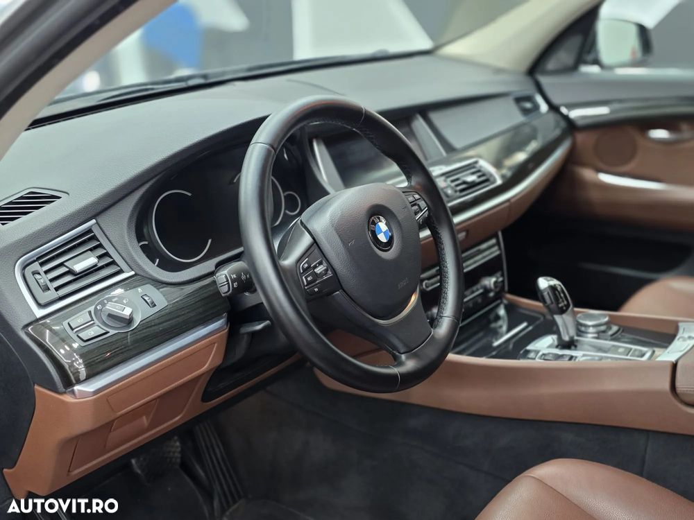 BMW Seria 5 535d xDrive AT - 7