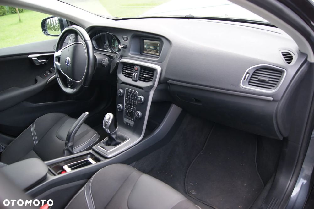 Volvo V40 D3 Momentum - 15