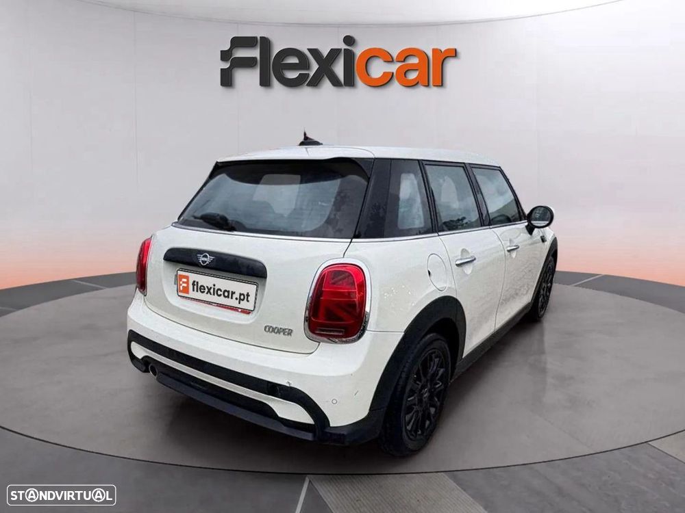 MINI 5 Portas Cooper Auto - 8