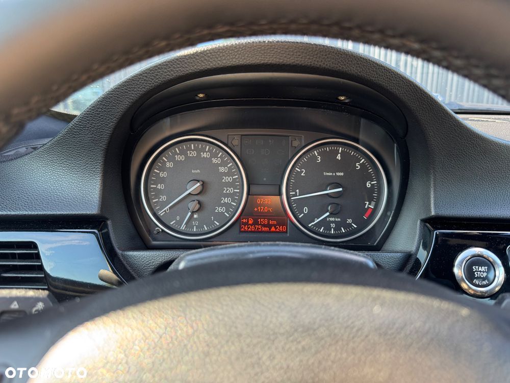 BMW Seria 3 320i - 13
