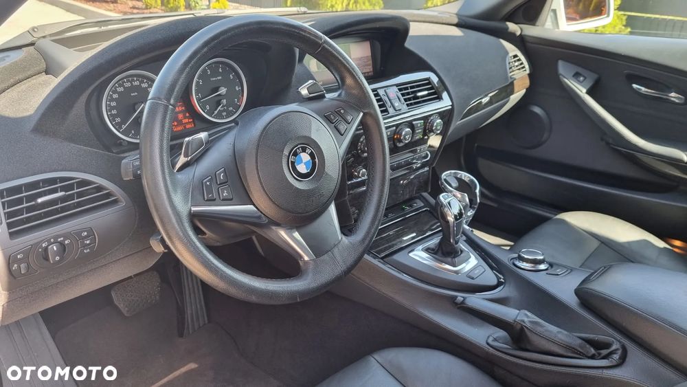 BMW Seria 6 650 i - 8