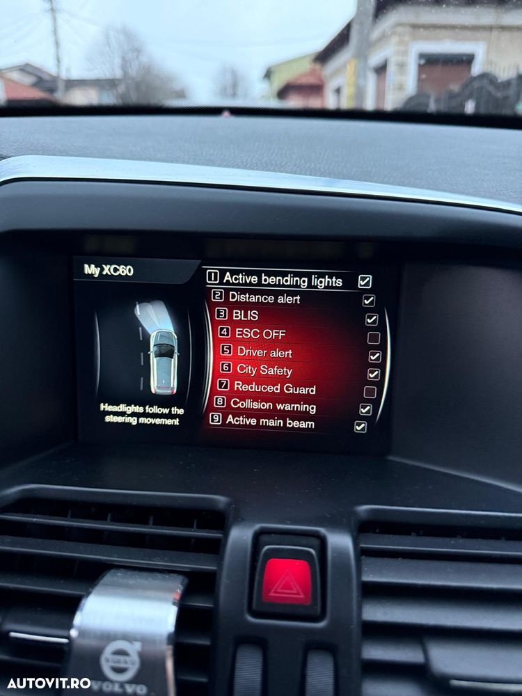 Volvo XC 60 D4 Geartronic Summum - 8